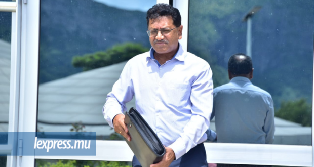 Pramode Neerunjun, l'ancien secrétaire au Cabinet.  © Dev Ramkhelawon